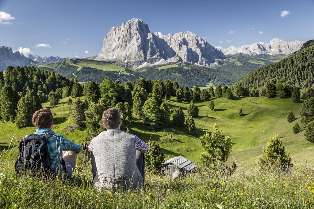 Dorfhotel Beludei Santa Cristina Val Gardena Екстериор снимка
