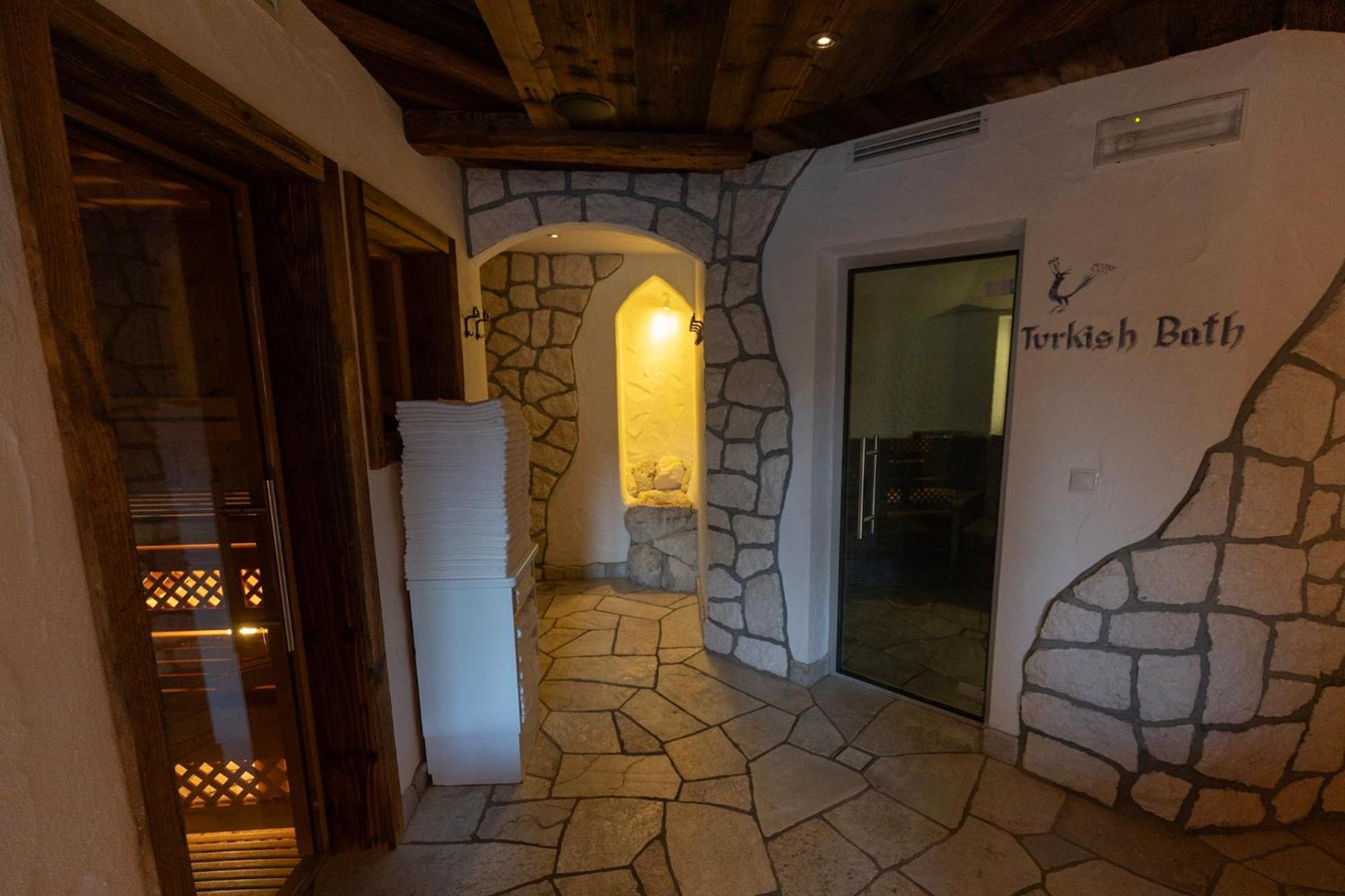 Dorfhotel Beludei Santa Cristina Val Gardena Екстериор снимка