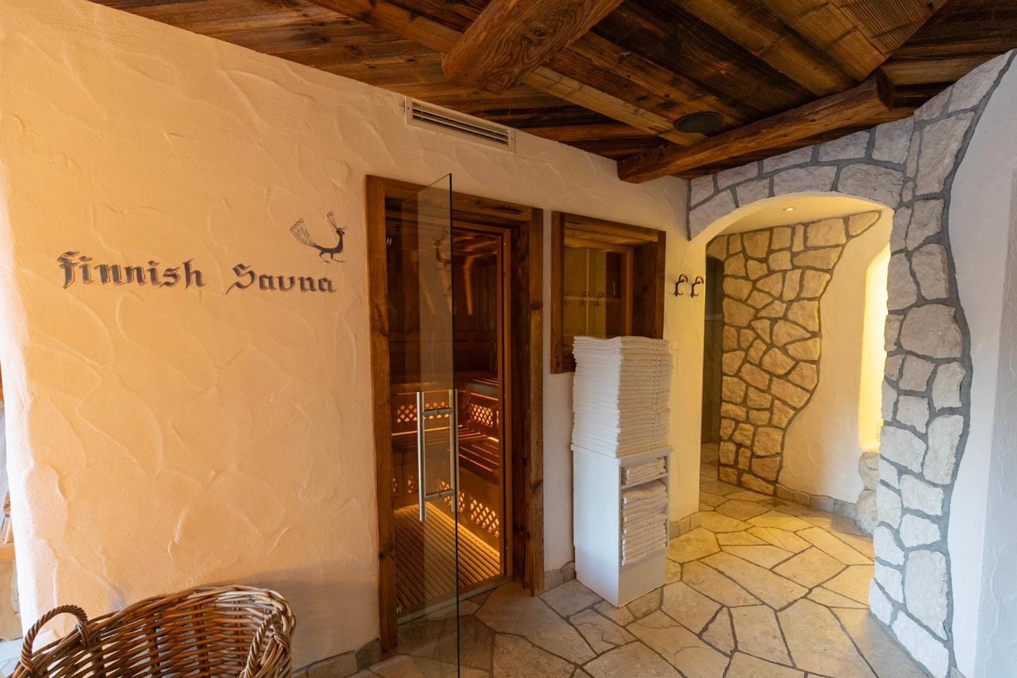 Dorfhotel Beludei Santa Cristina Val Gardena Екстериор снимка