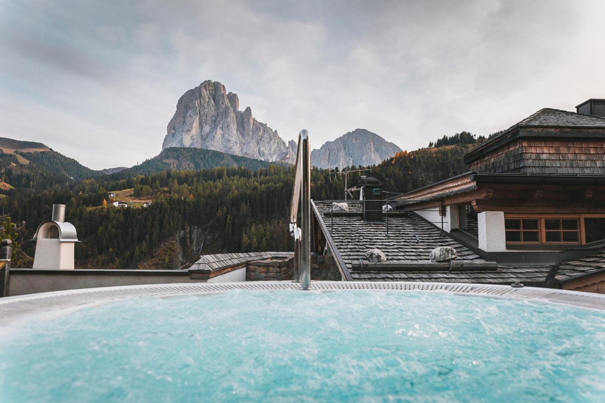 Dorfhotel Beludei Santa Cristina Val Gardena Екстериор снимка