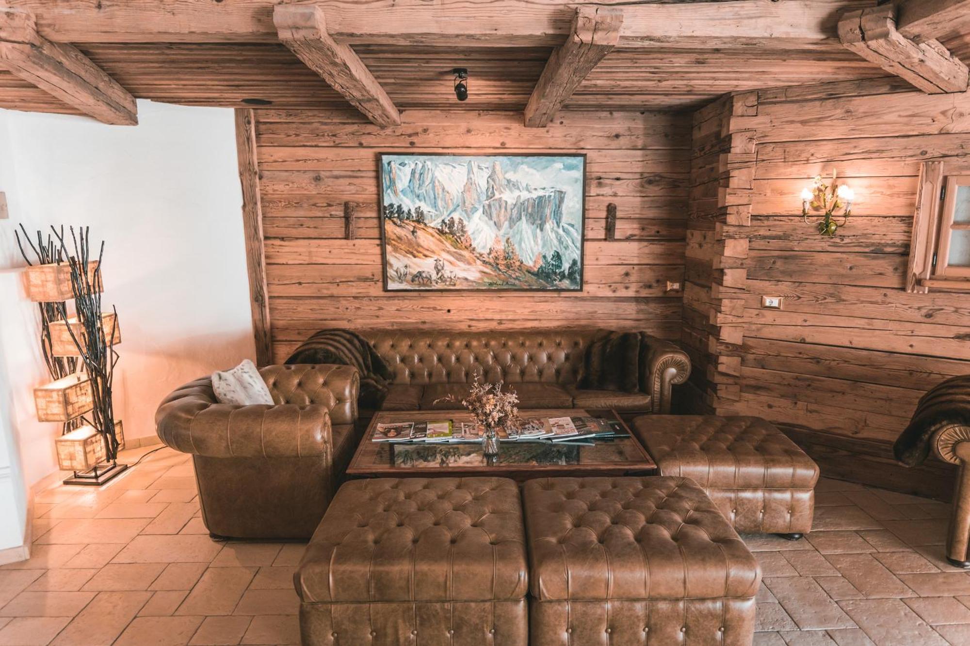 Dorfhotel Beludei Santa Cristina Val Gardena Екстериор снимка